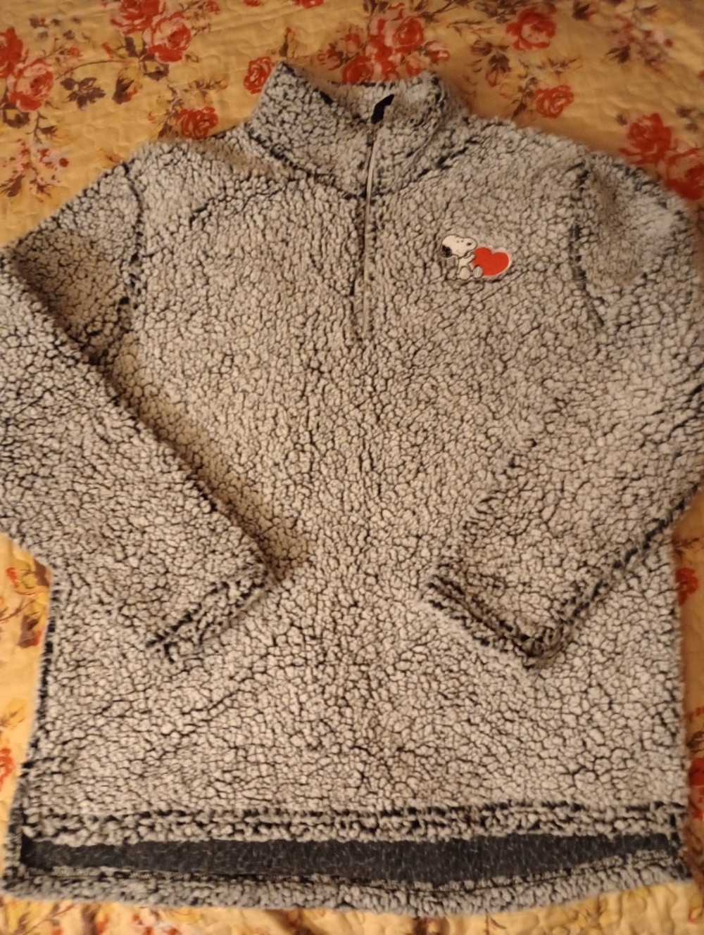 Like New! Plush Cozy Sherpa Half-Zip Sweatshirt Snoopy Valentine Gray- Women's